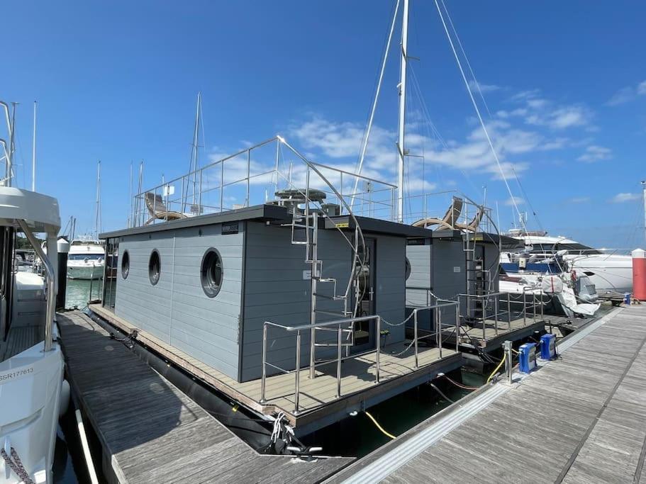 Yarmouth Waterlodge Floating Apartments 2 Exterior foto